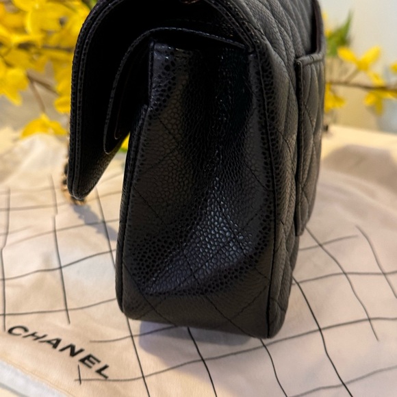 Chanel Classic Flap Bag Caviar Small 2022 series - Picture 6 of 16